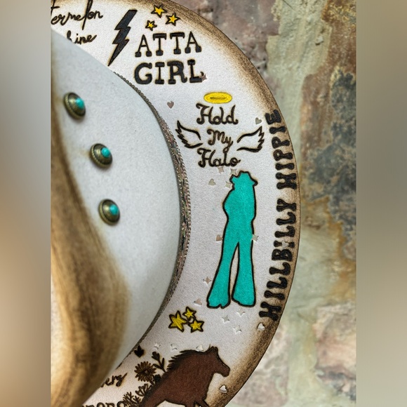 SOLD PLEASE READ DESCRIPTION
New Charlie 1 Horse Lainey Wilson Hand burned Hat - Picture 7 of 10